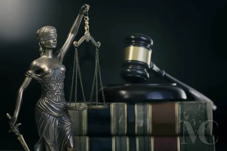 Ile czeka się na rozprawę? Przewodnik po realnych terminach sądowych