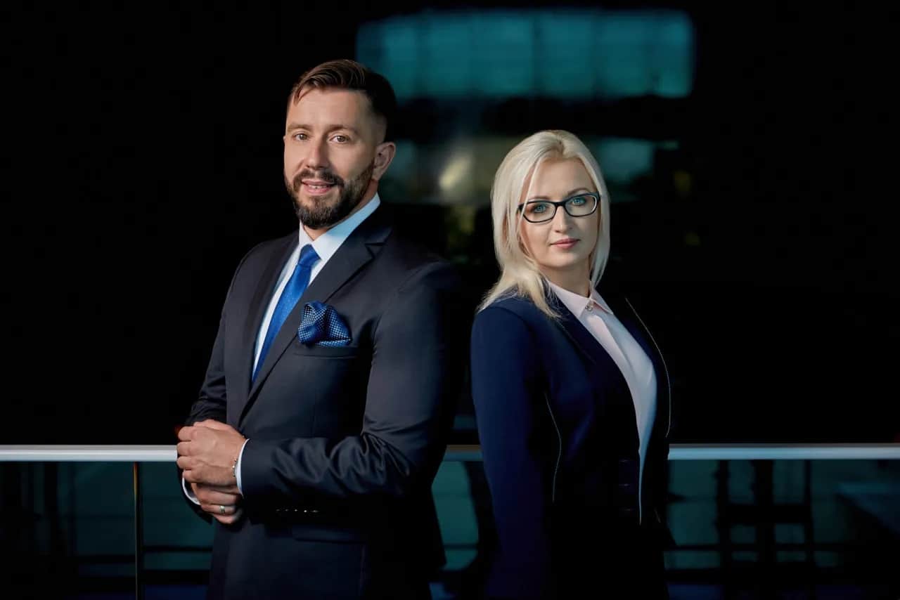 Nieuczciwy adwokat? Co robić, gdy zawiódł: odzyskaj pieniądze!