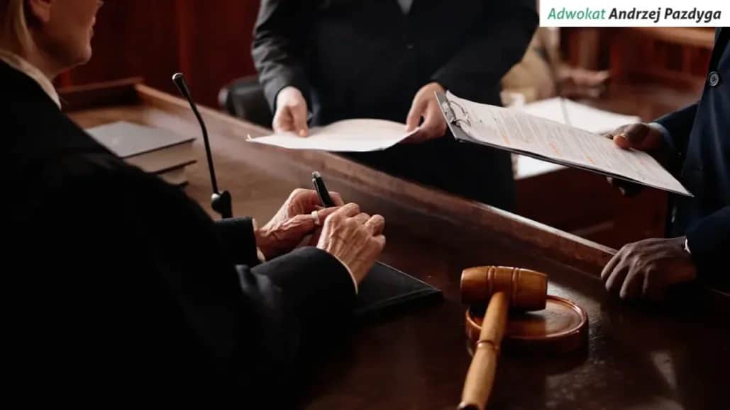 Ile czasu sąd ma na wyznaczenie rozprawy? Prawnik wyjaśnia realia